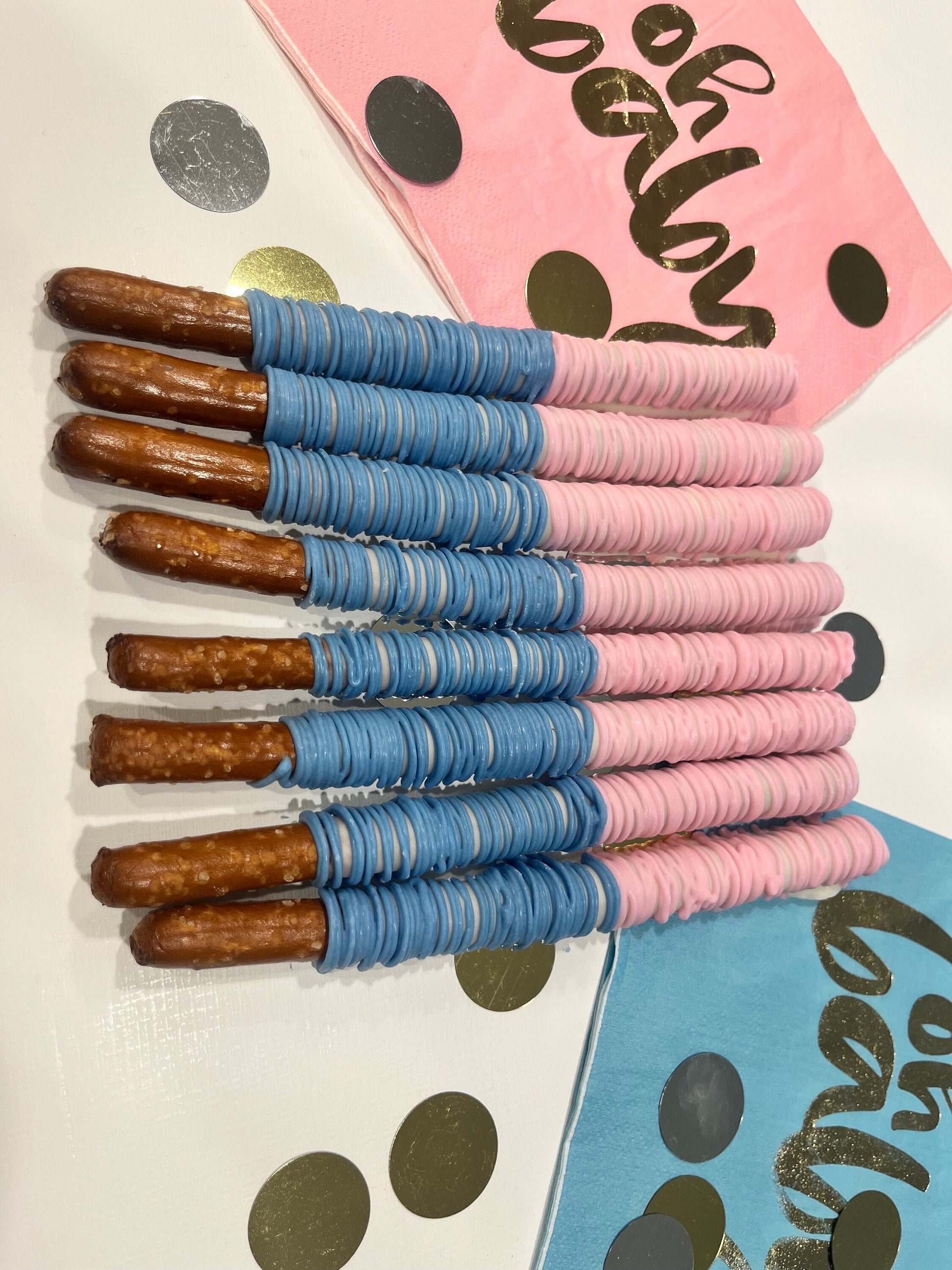 Ombré Blue and Pink Gender Reveal Pretzels, Hand-Dipped Chocolate Covered Pretzels Blue, Baby Blue Party Favors, Pastel Baby Party Favors