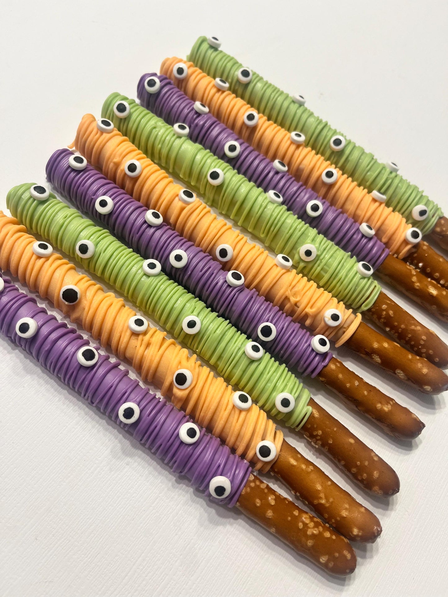 Halloween Spooky Eyeball Treats, Pastel Halloween Desserts, Halloween Dessert Table Treats, Custom Halloween Desserts