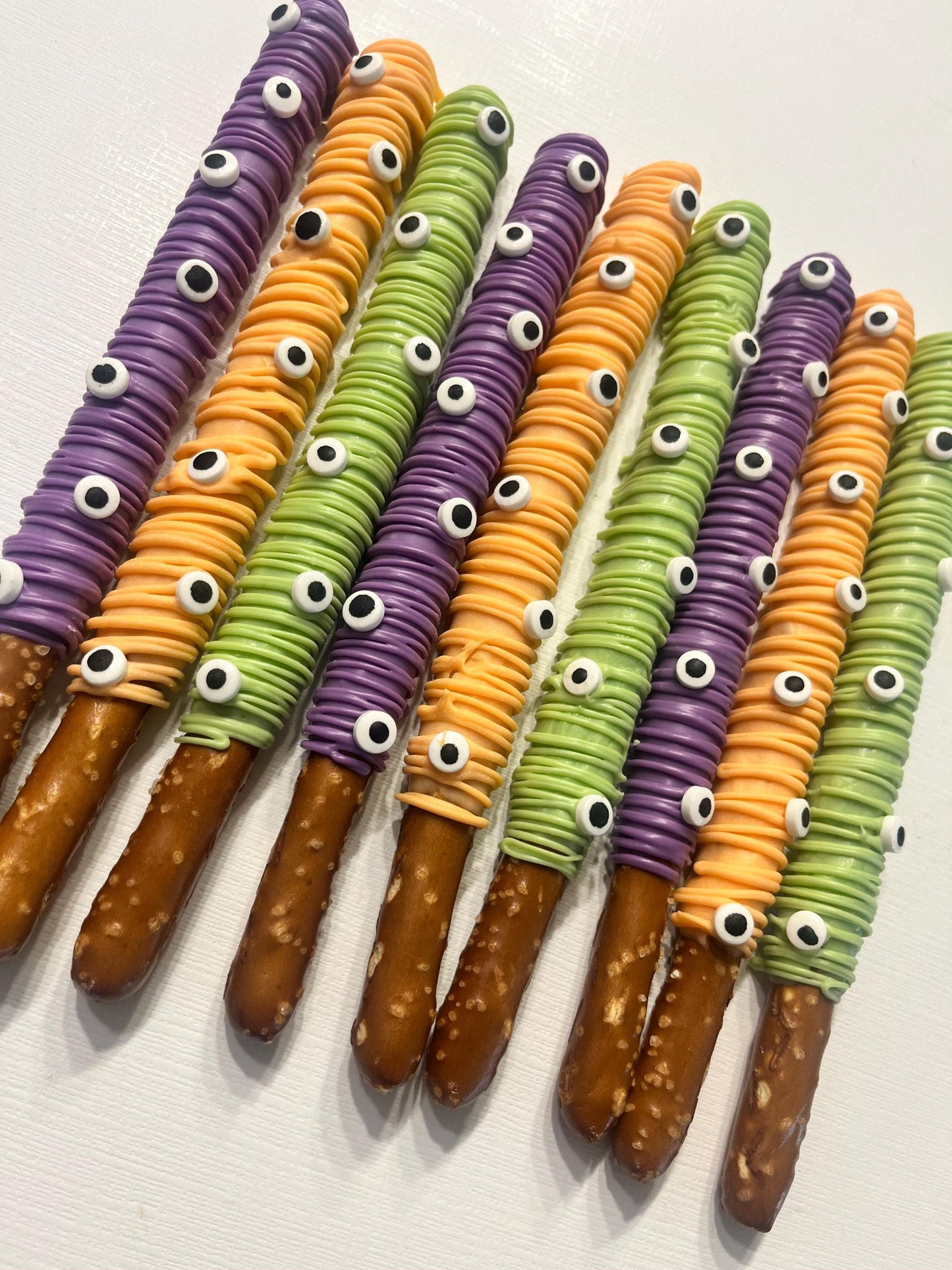 Halloween Spooky Eyeball Treats, Pastel Halloween Desserts, Halloween Dessert Table Treats, Custom Halloween Desserts