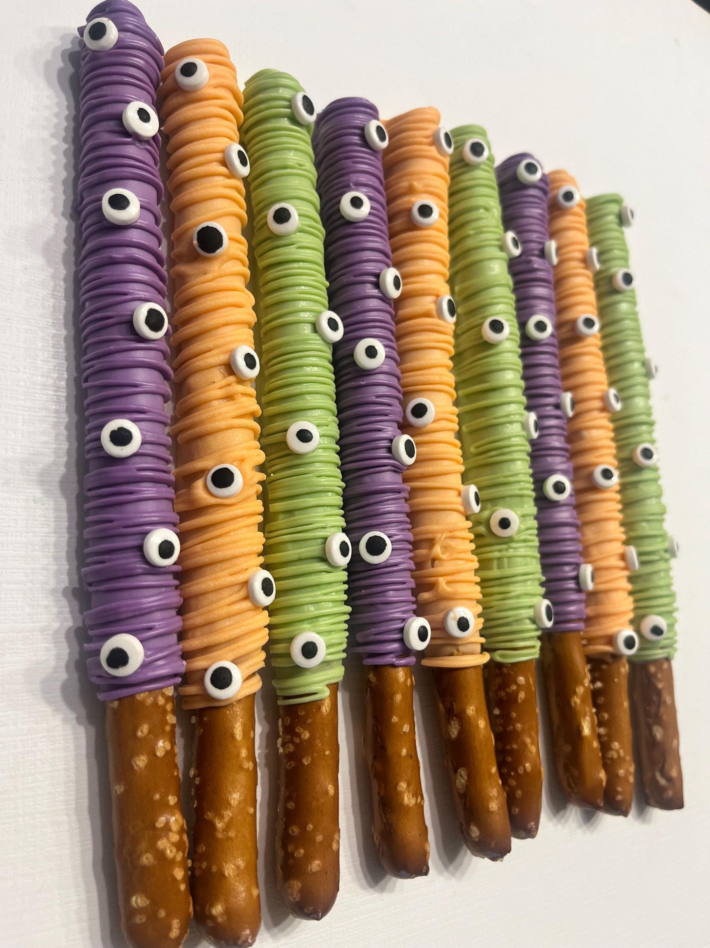 Halloween Spooky Eyeball Treats, Pastel Halloween Desserts, Halloween Dessert Table Treats, Custom Halloween Desserts