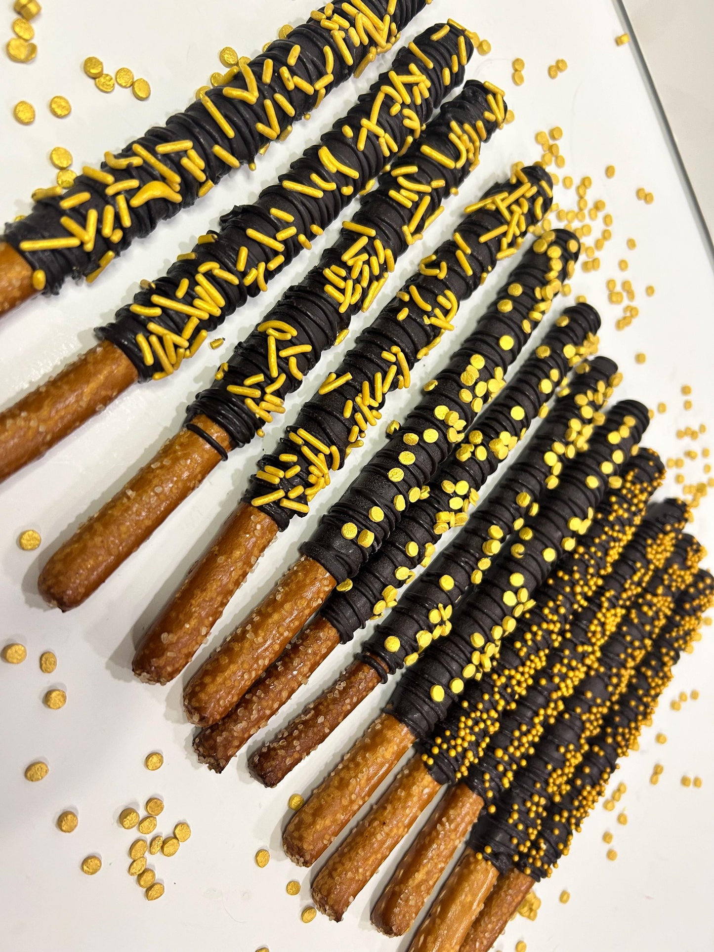 Black and Gold Chocolate Covered Pretzels, Black and Gold Dessert Table Treats, NYE Desserts, Gold Wedding Shower Desserts, Gold Treats