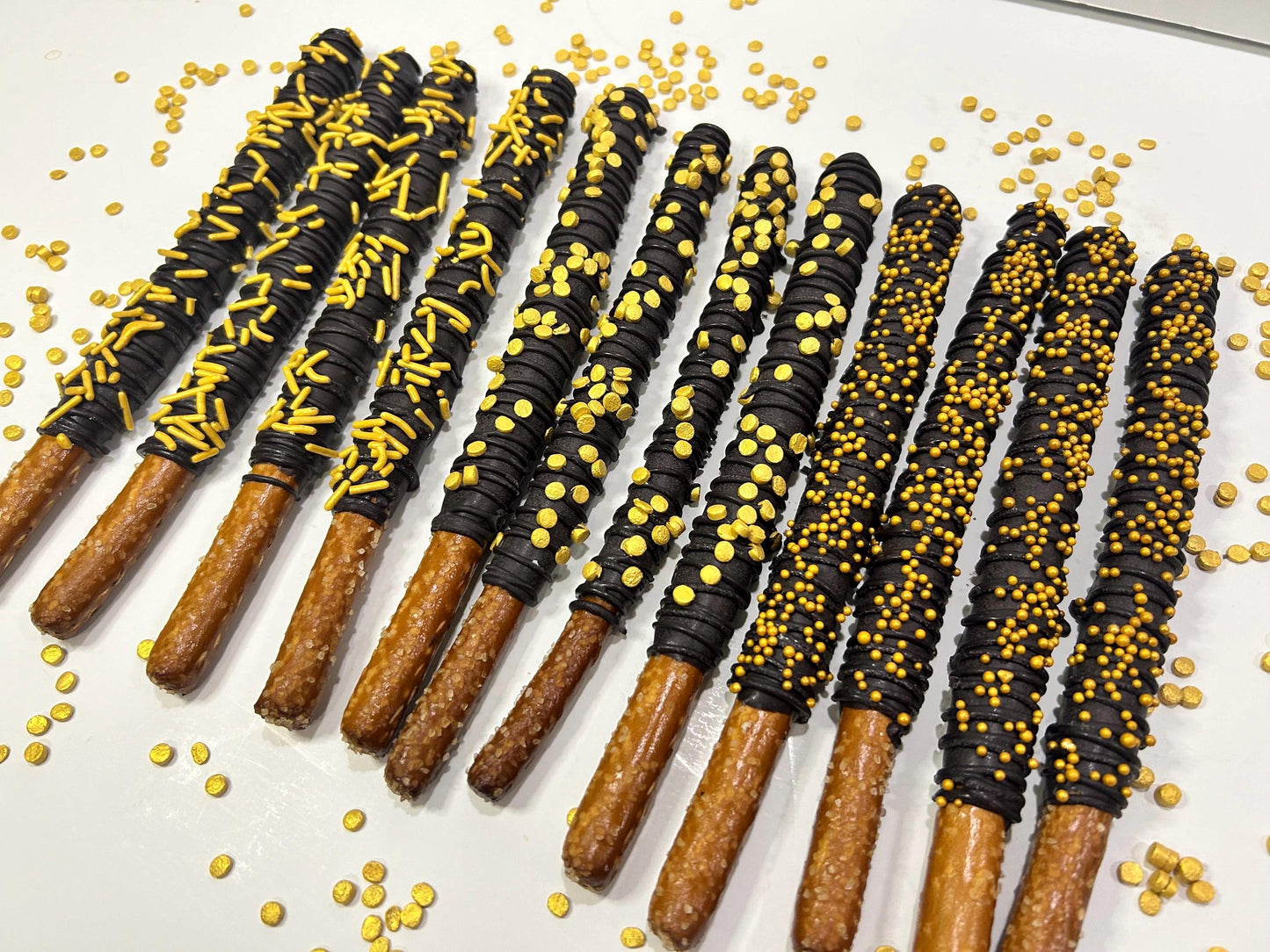 Black and Gold Chocolate Covered Pretzels, Black and Gold Dessert Table Treats, NYE Desserts, Gold Wedding Shower Desserts, Gold Treats